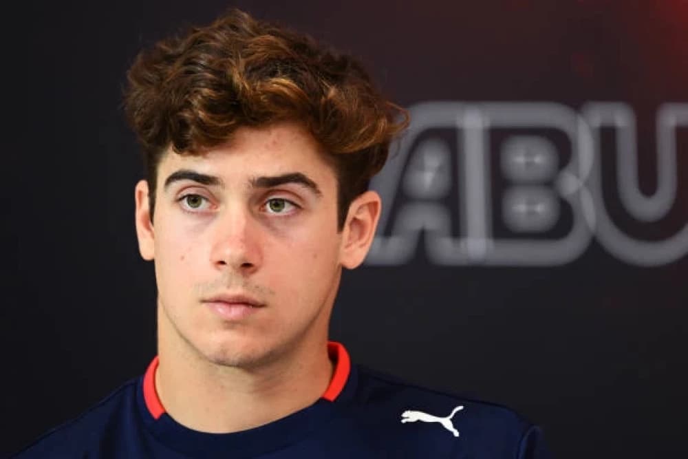 Franco Colapinto: La nuova stella del motorsport argentino Franco Colapinto: La nuova stella del motorsport argentino